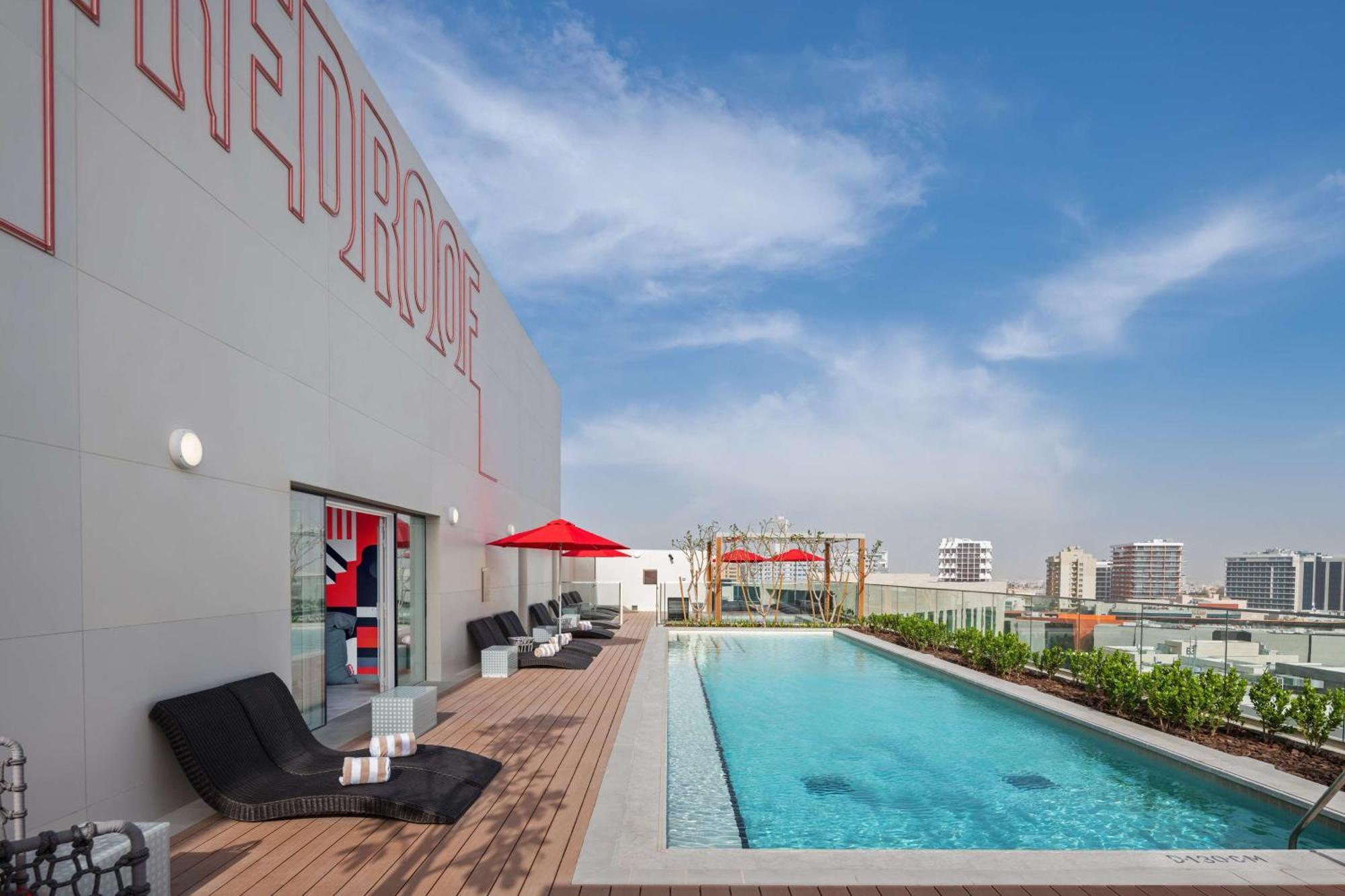 Radisson Red Dubai Silicon Oasis Otel Dış mekan fotoğraf